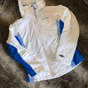 White and blue Columbia ski jacket